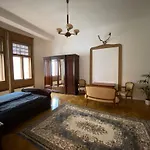Historic Apartment In Loeffler Palace